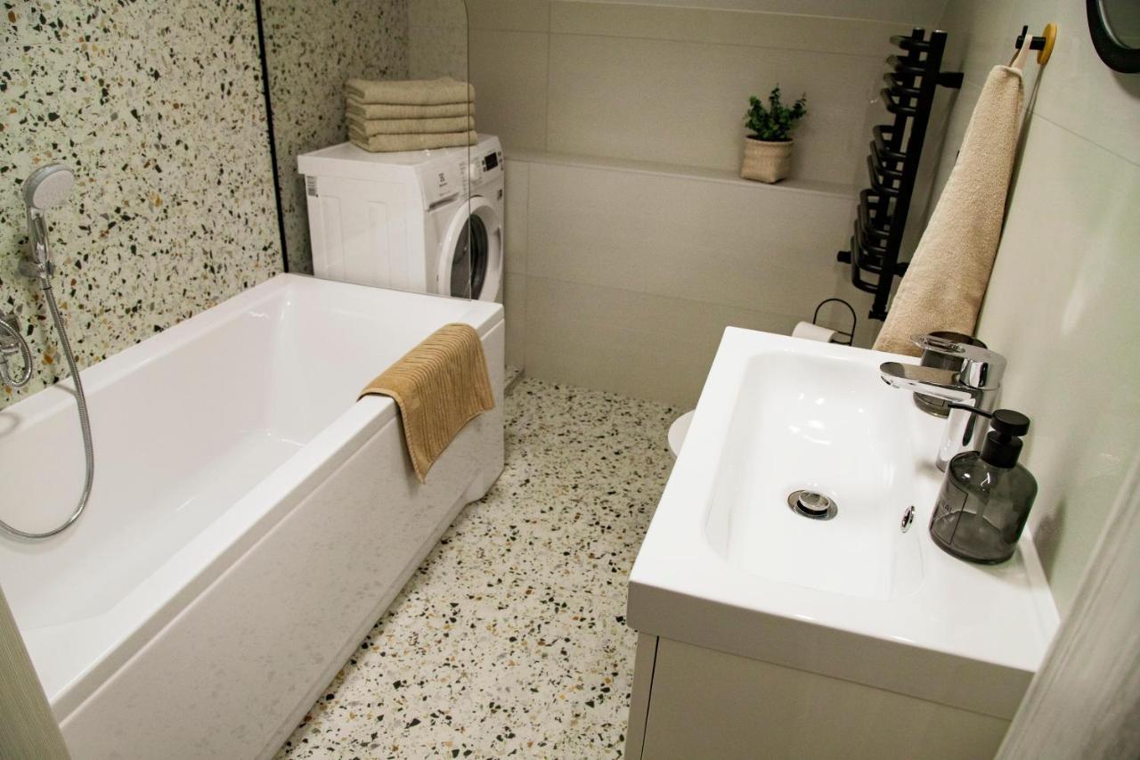Apartamenty Z Tarasami - Moja กดิเนีย ภายนอก รูปภาพ